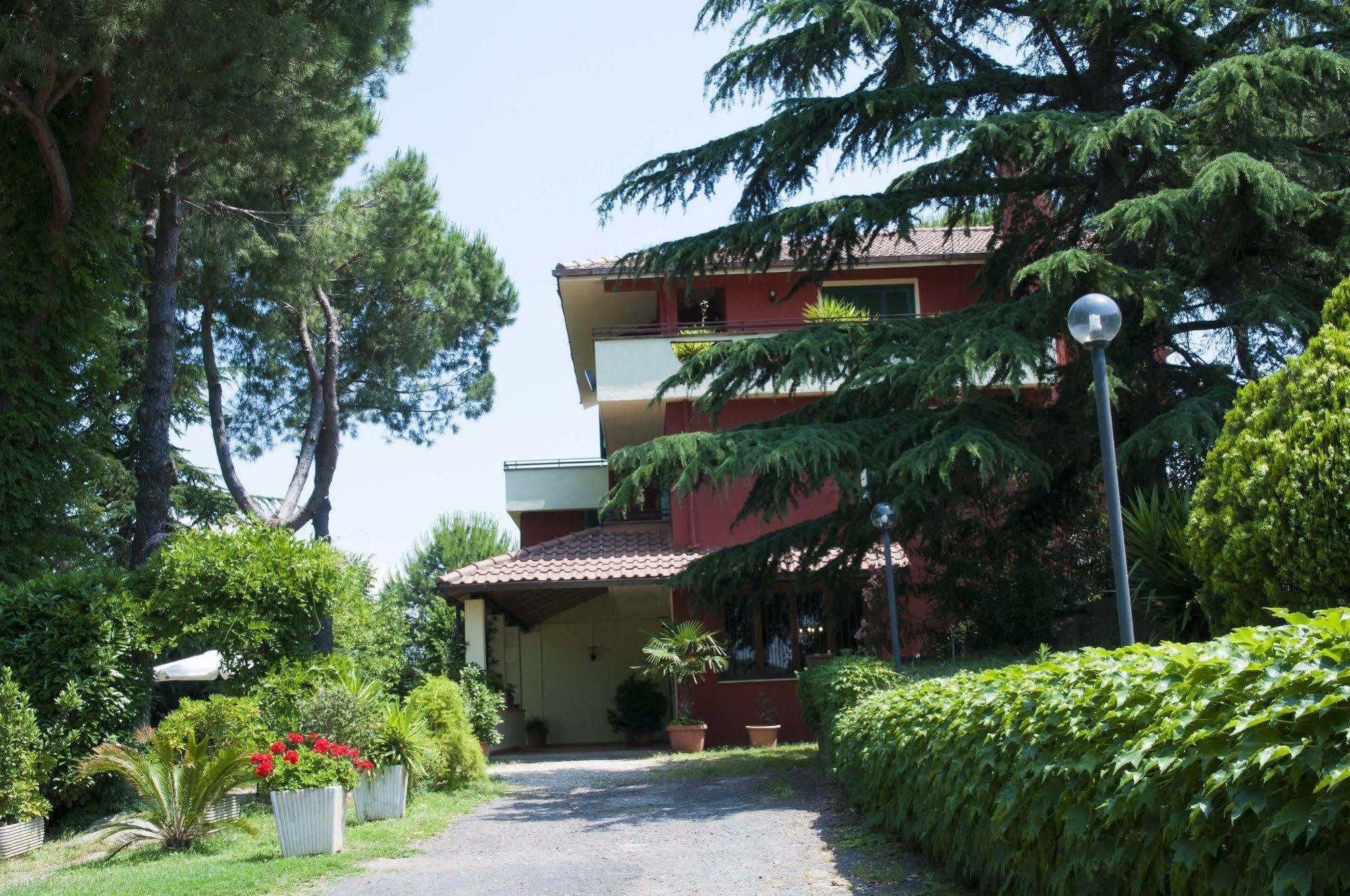 Hotel Villa Maria Luigia Фраскати Экстерьер фото